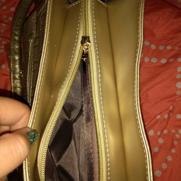 Purse - Picture 2 of 4